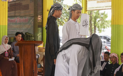 Menyuguhkan Drama Islami bertema Isra Mi’raj dalam Peringatan Isra Mi’raj Nabi Muhammad SAW 1447 H di SMKN 3 Kotabumi
